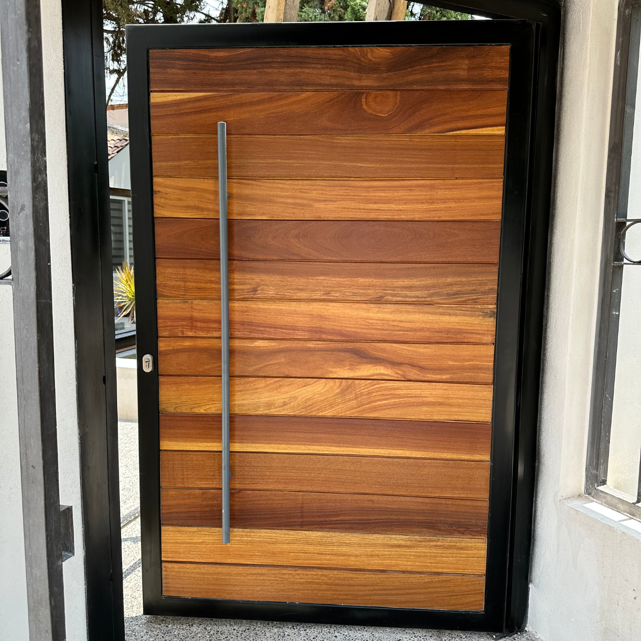 Puerta de cumarú